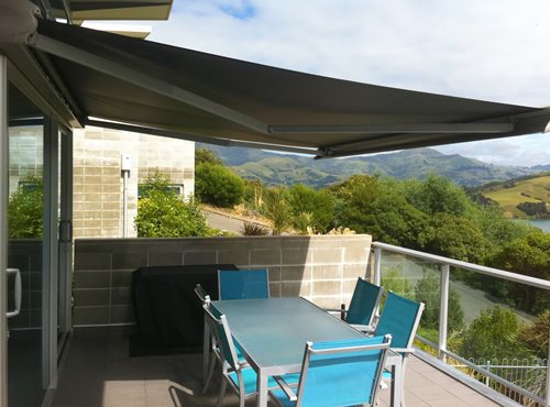 Cabriolet Retractable Awning